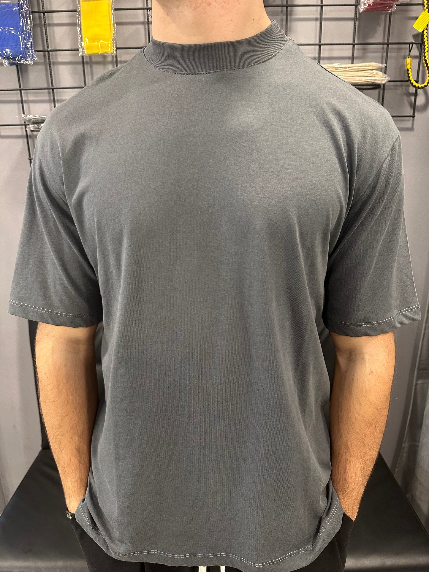 T-shirt collo alto piombo