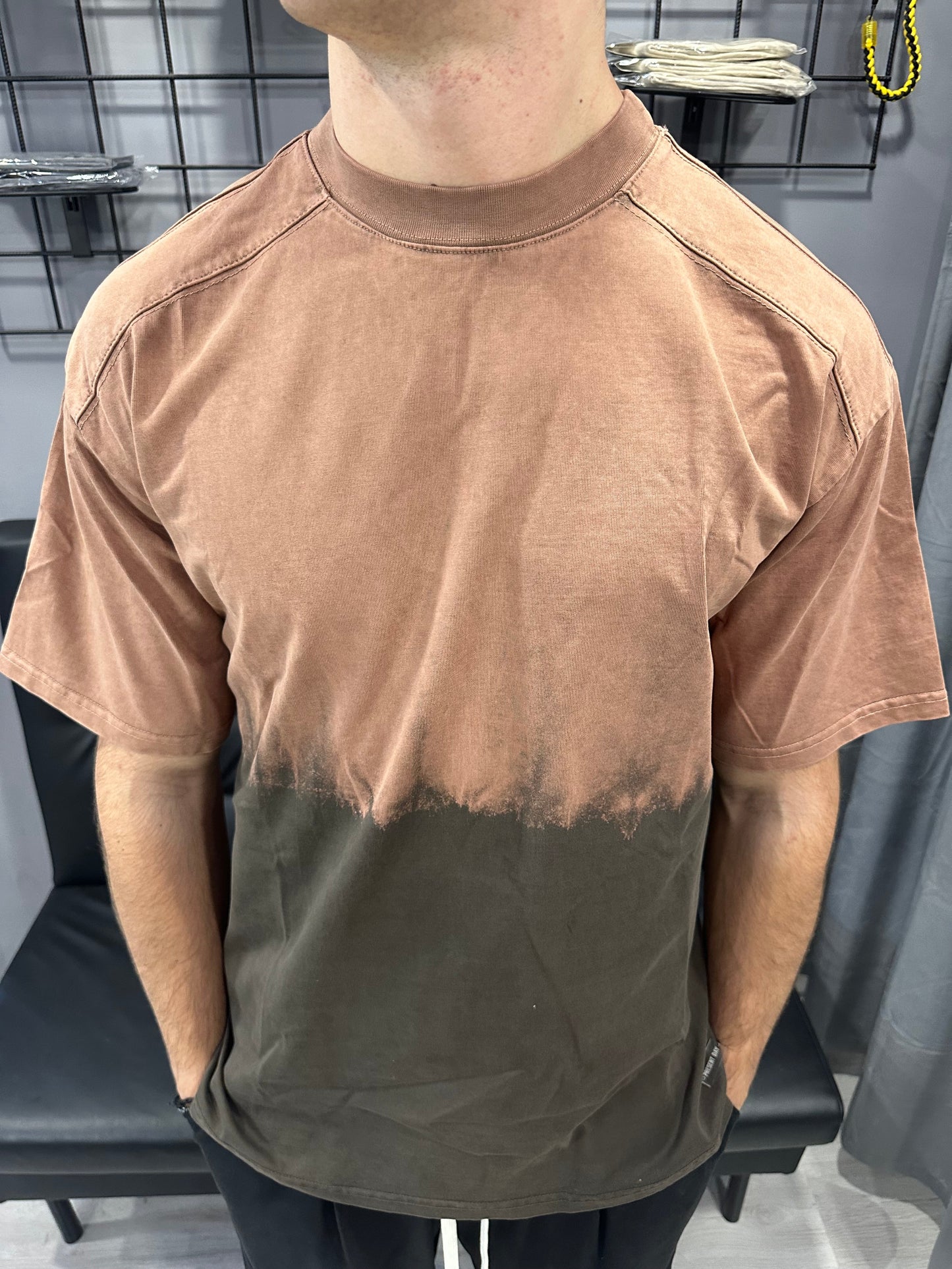 T-shirt marrone slavato