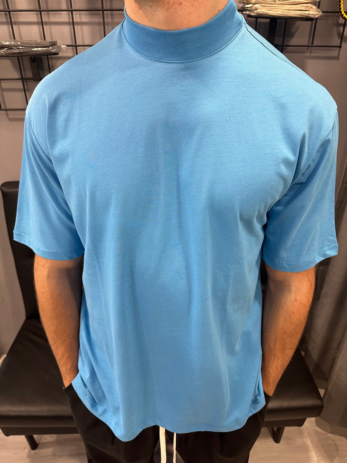 T-shirt collo alto turchese