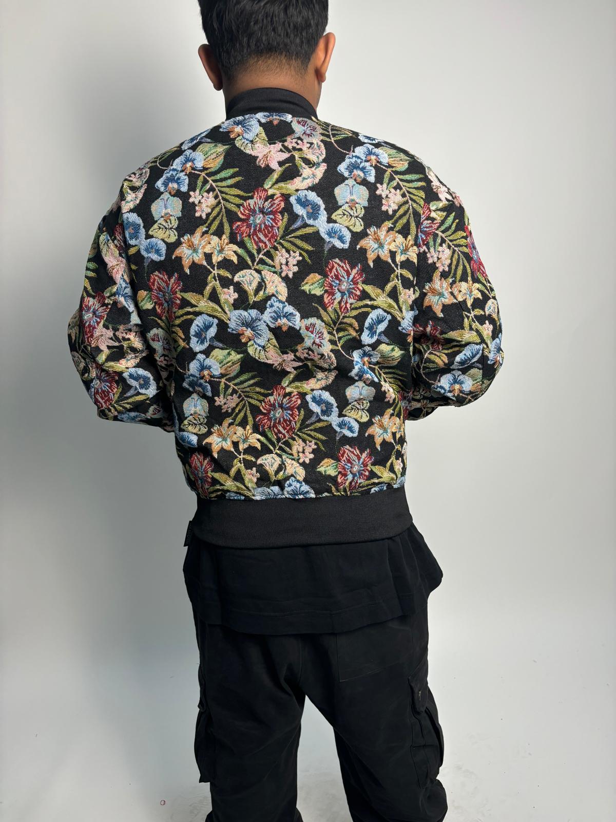 bomber black floreal
