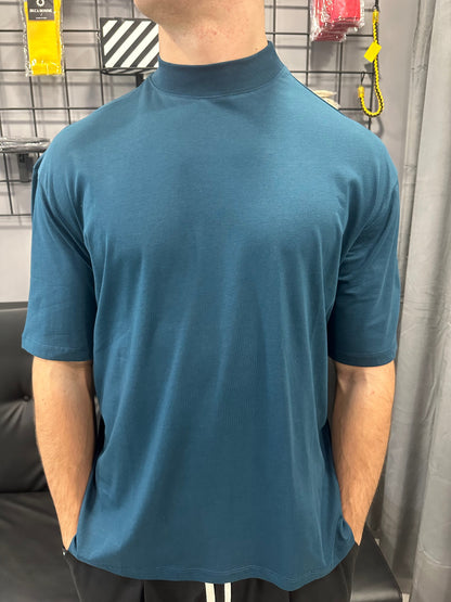 T-shirt collo alto petrolio